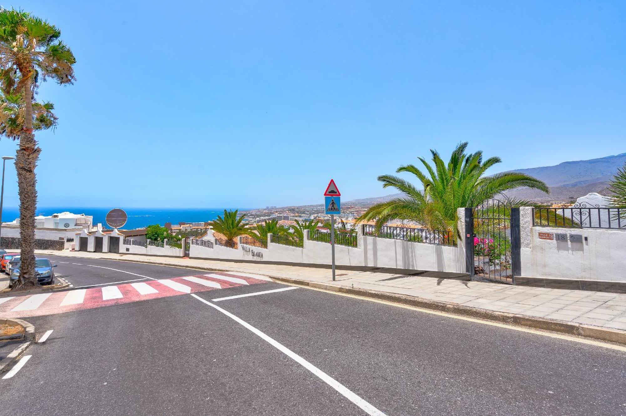 Buenavista Panoramic Villa In Costa Adeje Exterior photo
